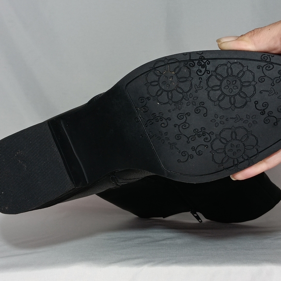 Sugar Boots - Picture 6 of 11